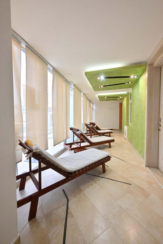 Hotel Tiski Cvet Novi Becej Bagian luar foto