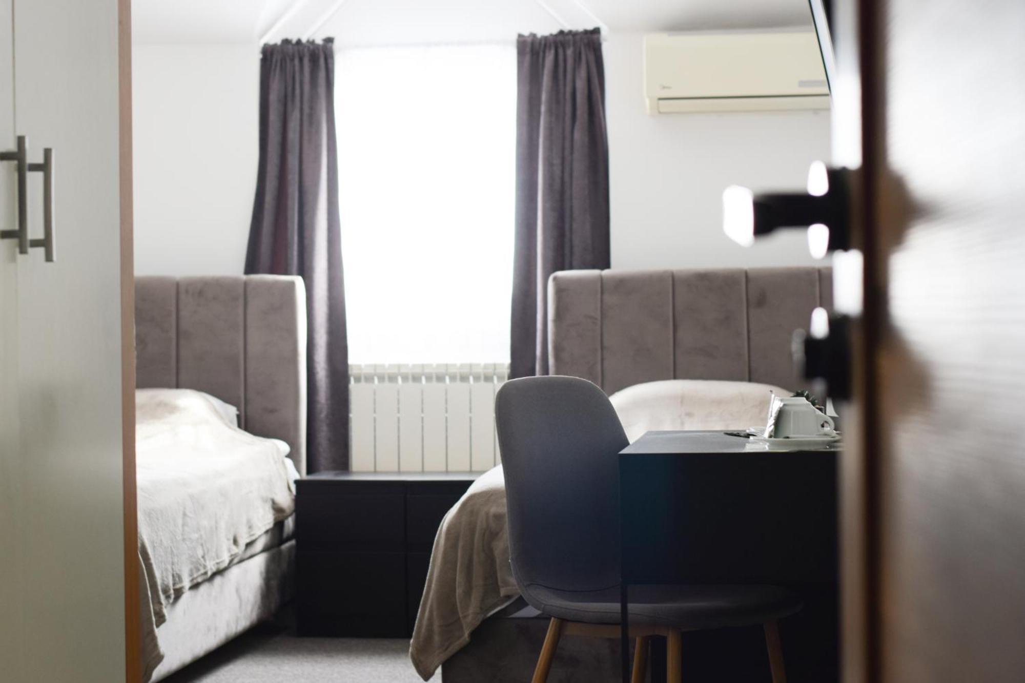 Hotel Tiski Cvet Novi Becej Bagian luar foto