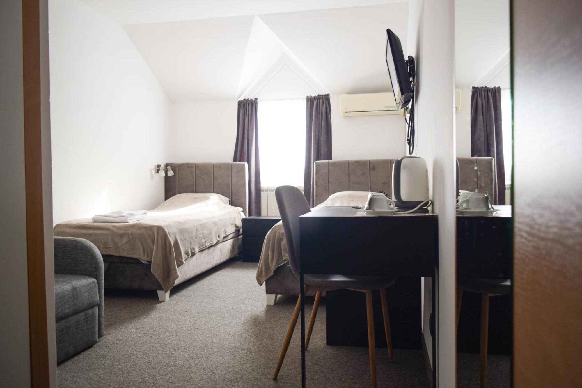 Hotel Tiski Cvet Novi Becej Bagian luar foto
