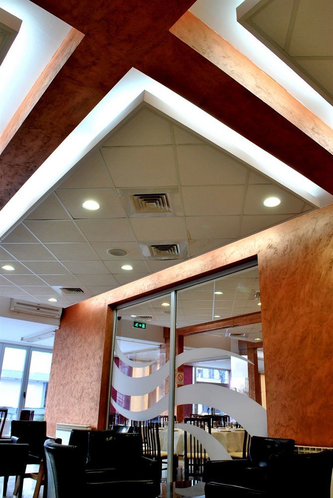 Hotel Tiski Cvet Novi Becej Bagian luar foto