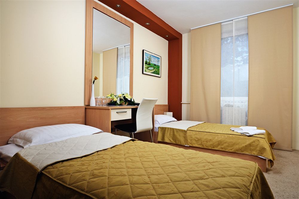 Hotel Tiski Cvet Novi Becej Bagian luar foto
