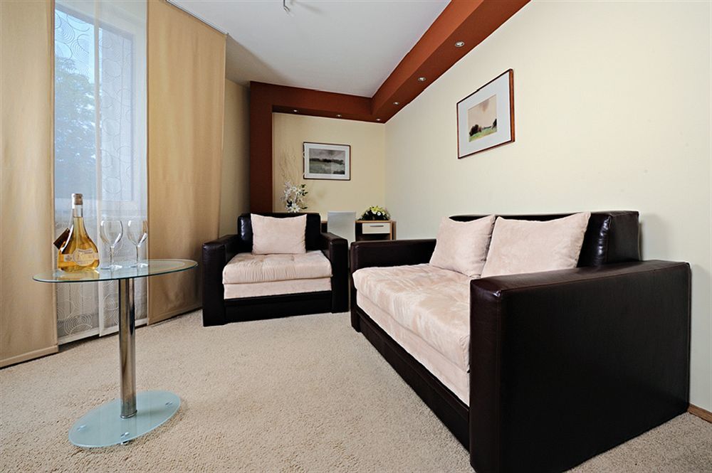 Hotel Tiski Cvet Novi Becej Bagian luar foto